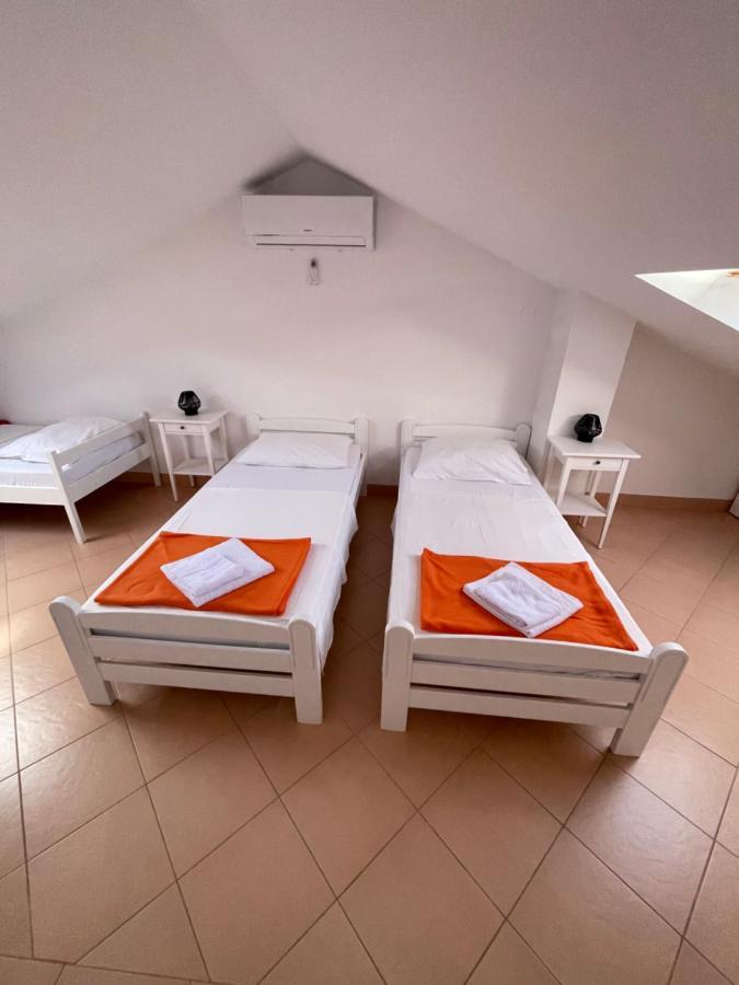 Apartments Andrea Stara Novalja Ngoại thất bức ảnh