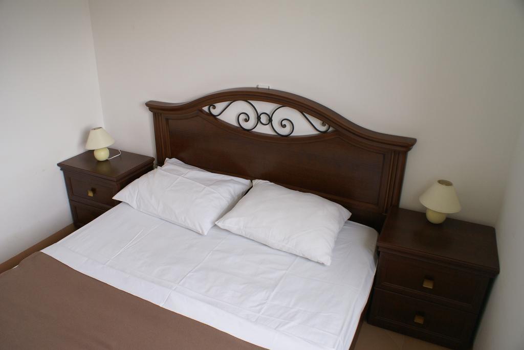 Apartments Andrea Stara Novalja Phòng bức ảnh