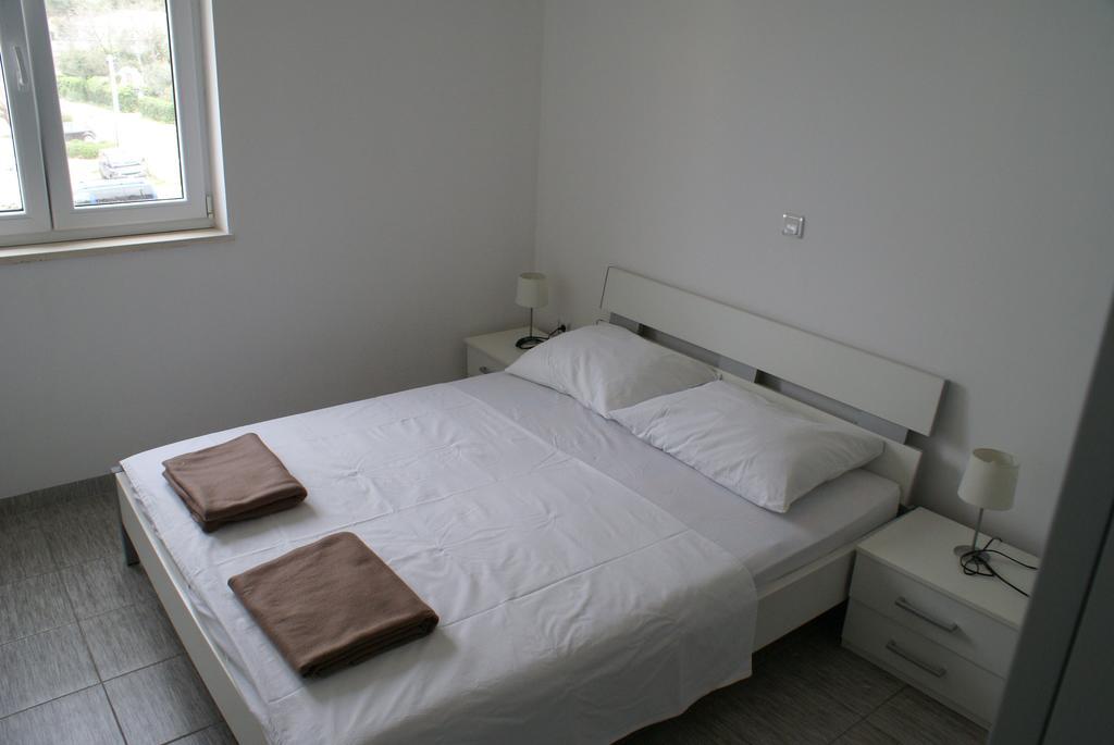 Apartments Andrea Stara Novalja Phòng bức ảnh