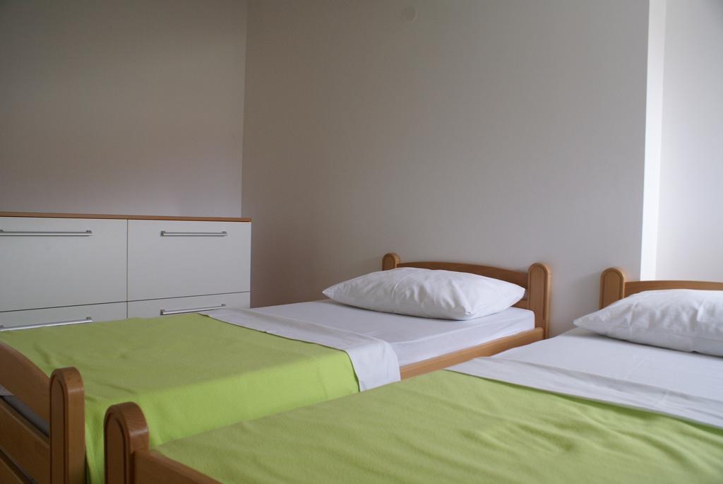 Apartments Andrea Stara Novalja Phòng bức ảnh